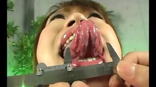 Hot Japanese bitch loves eating loads of cum