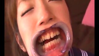 Slutty Japanese bitch gets a big messy facial