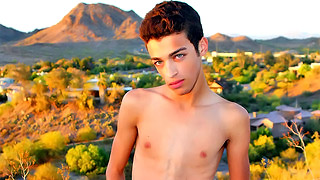 Seductive teen gay bloke shows us his amazing body